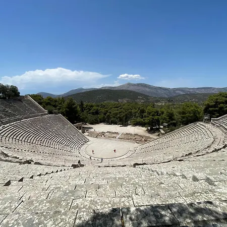 Zose' Luz Villa Kato Assos